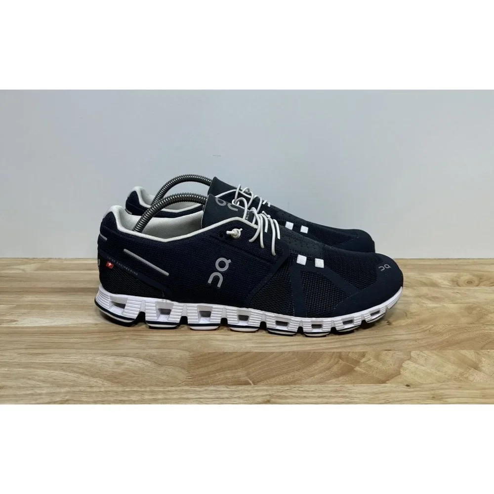 On Cloud 5 Navy Blue Running Shoes Men’s Size 10 Sneakers Shoes